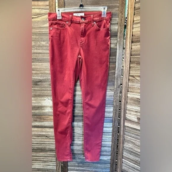 Lucky Brand • Red Brooke Legging Jean • 6 • 28 - Picture 1 of 7